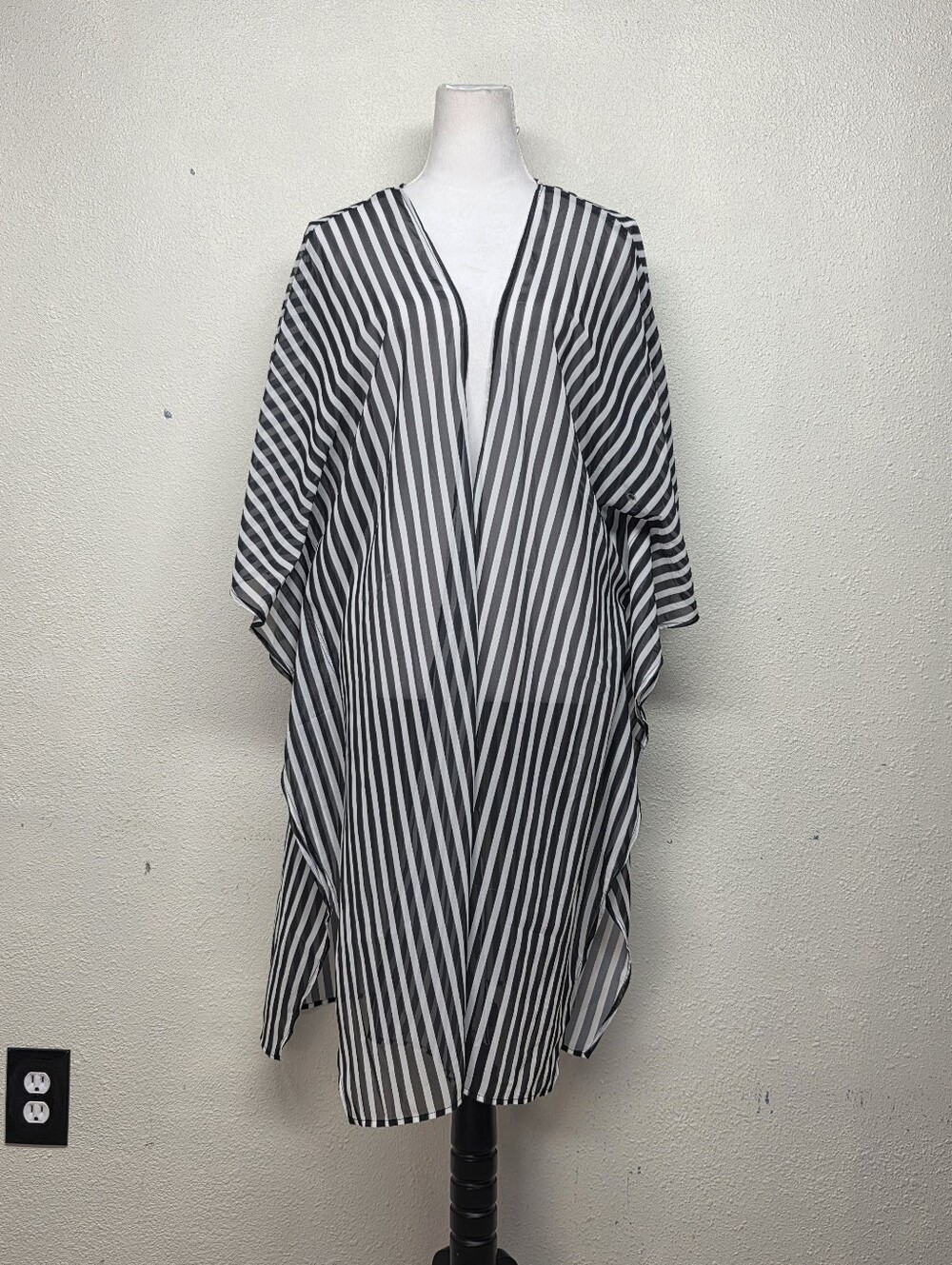 Black & White Stripes Kimono Swimsuit Cover-up - Picture 2 of 6